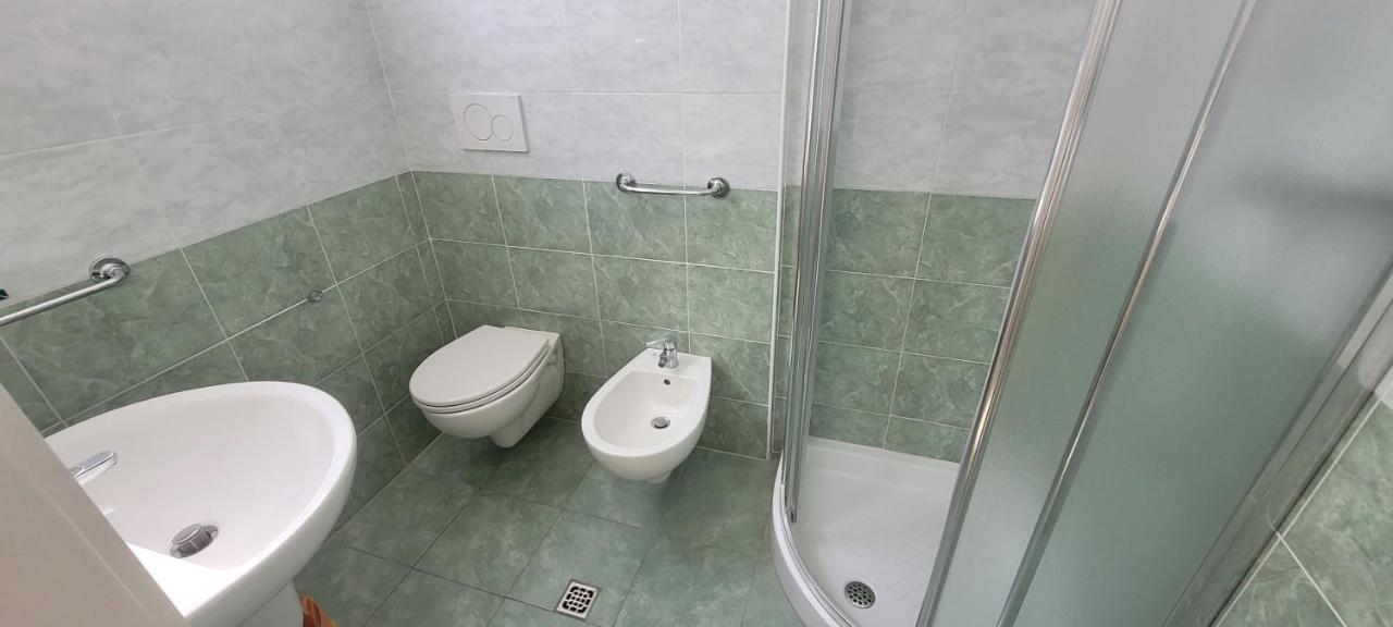 רימיני Hotel Santiago מראה חיצוני תמונה