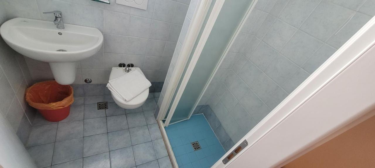 רימיני Hotel Santiago מראה חיצוני תמונה