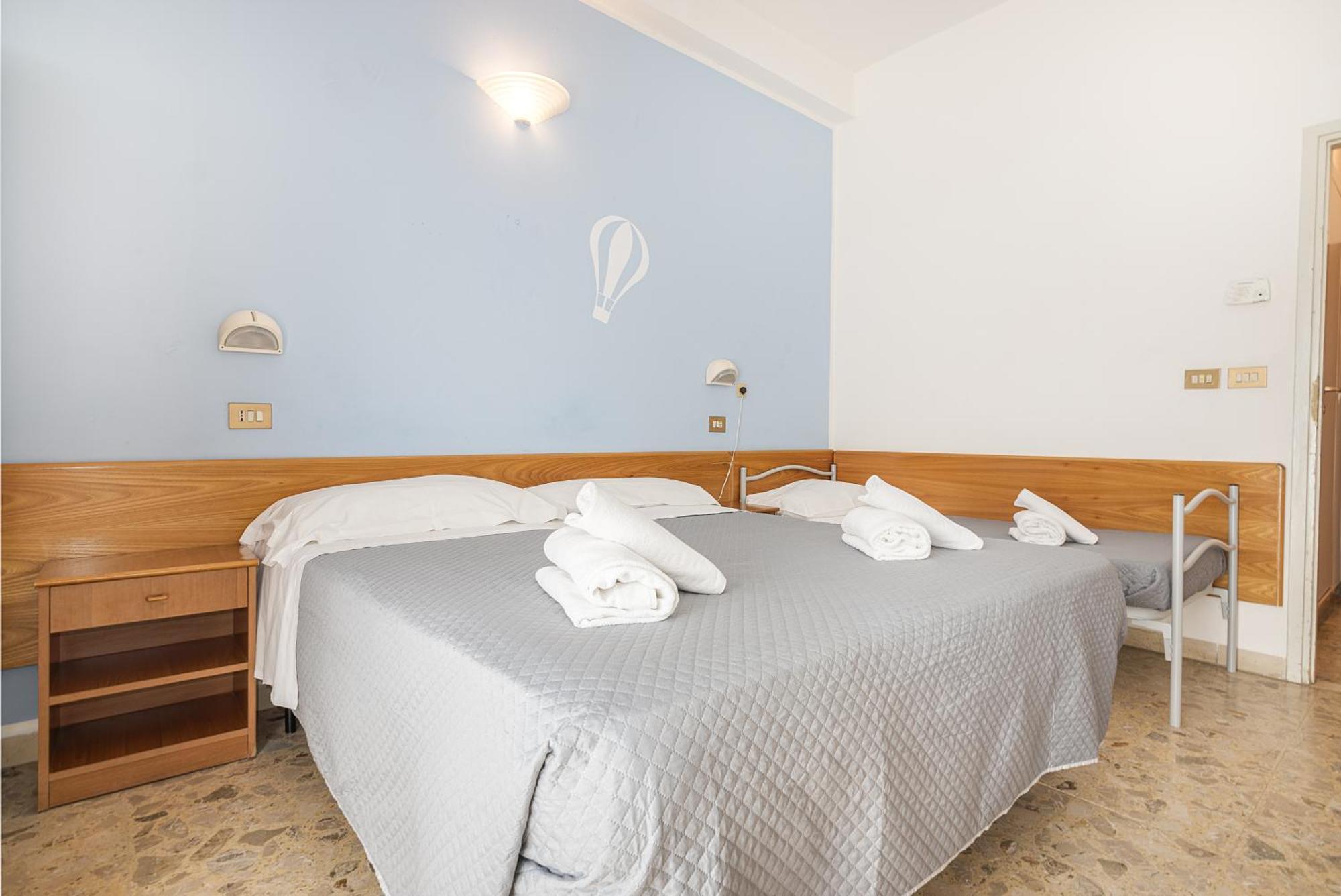 רימיני Hotel Santiago מראה חיצוני תמונה