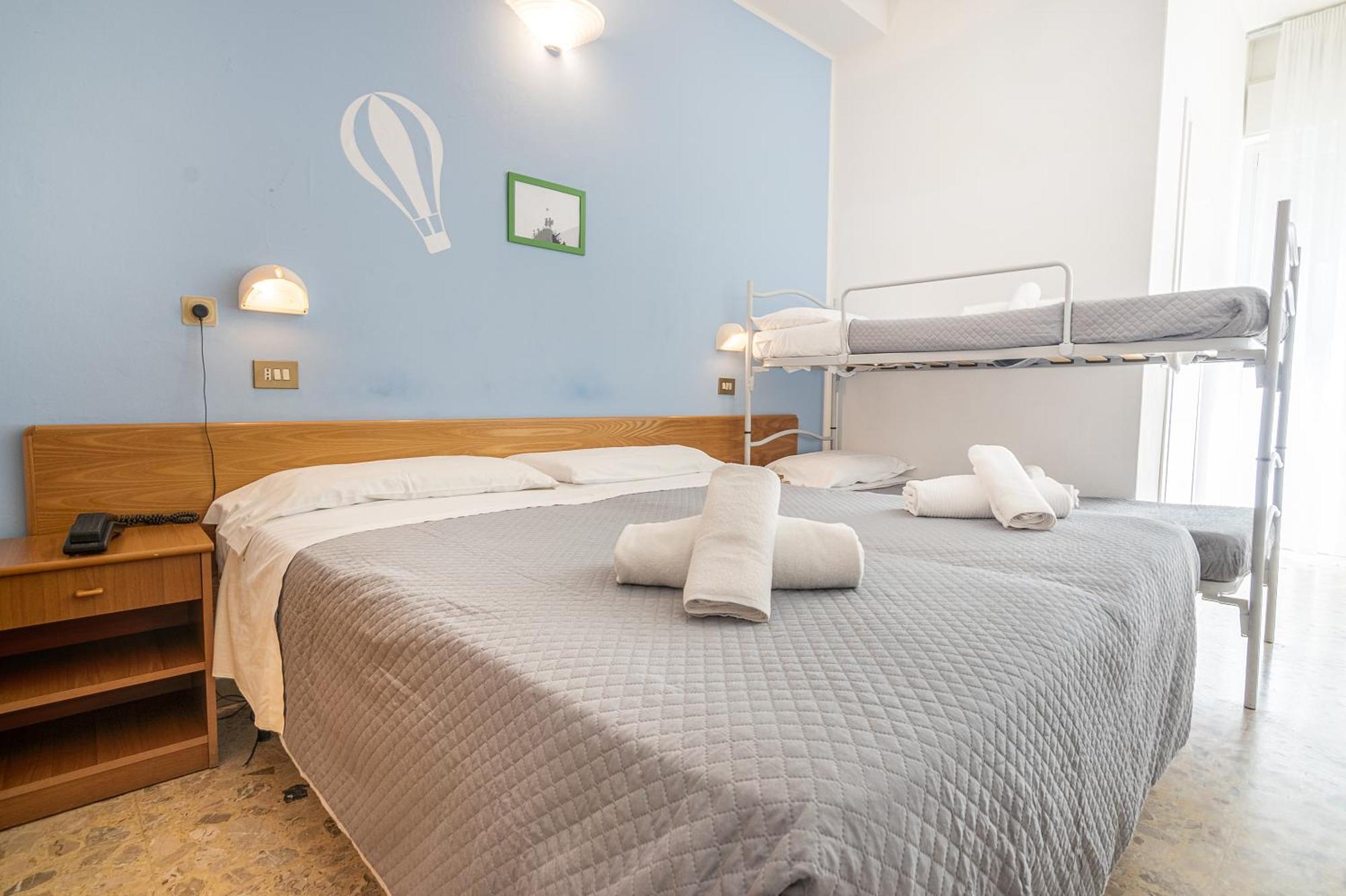 רימיני Hotel Santiago מראה חיצוני תמונה